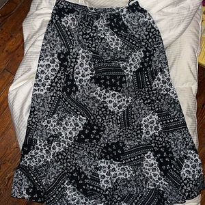 Black and White patterned skirt